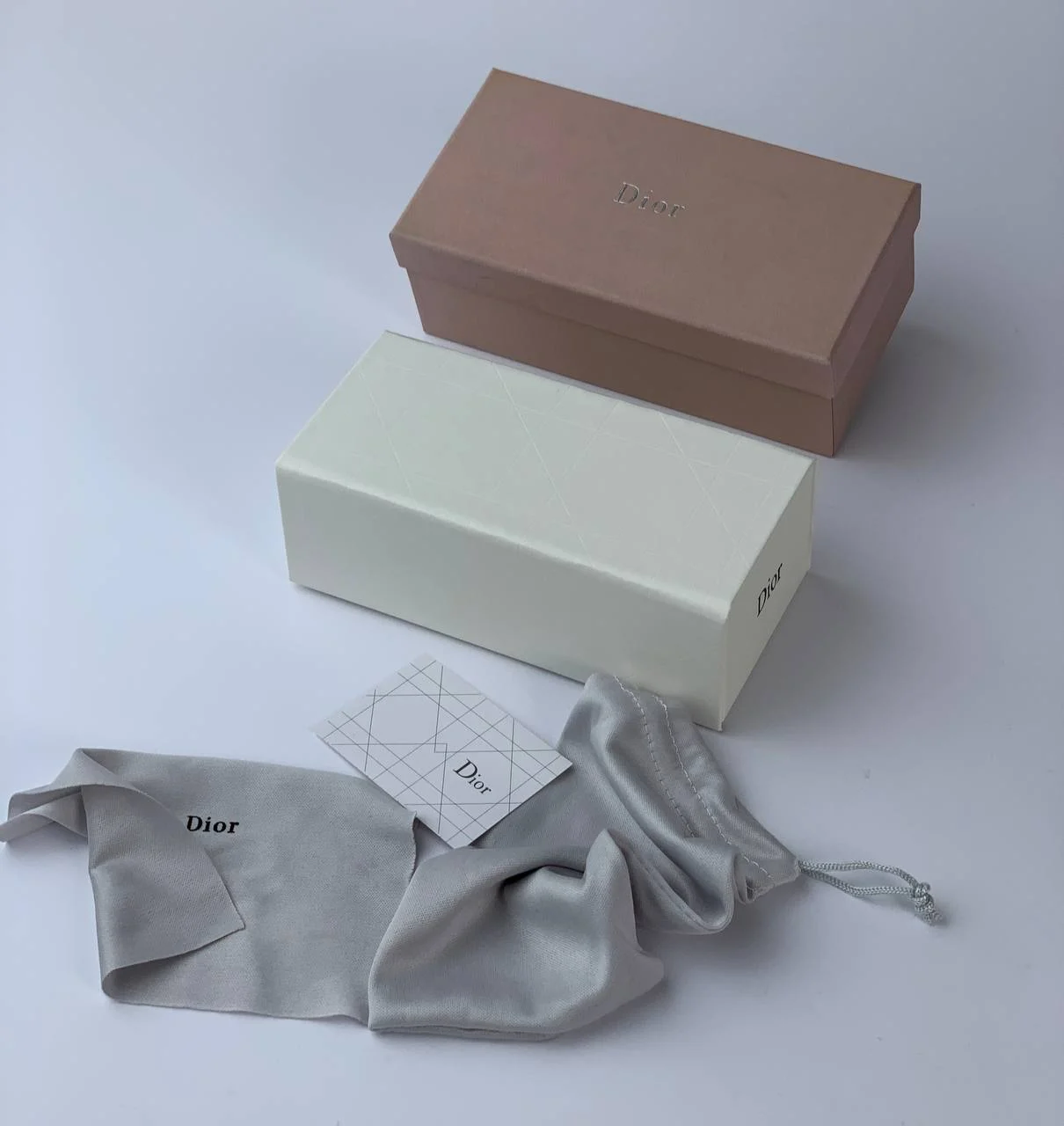 جلد اورجینال DIOR