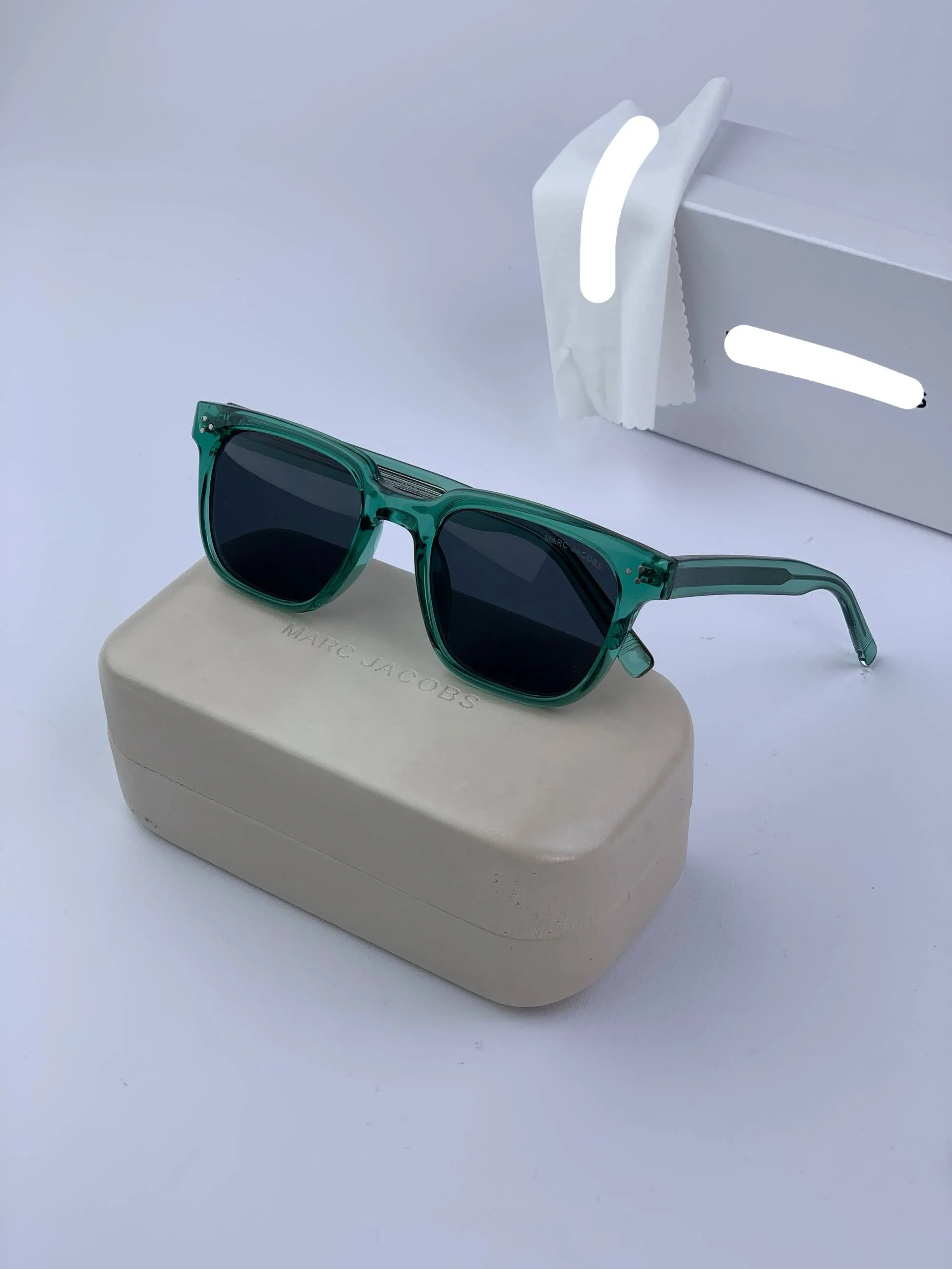 عینک آفتابی سیم کشی مربعی برند سلین کد 6213